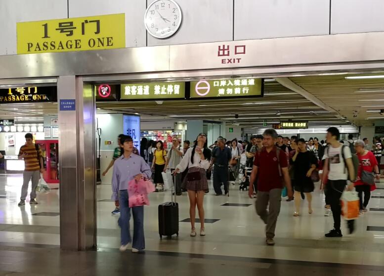 深圳机场皇岗口岸包车